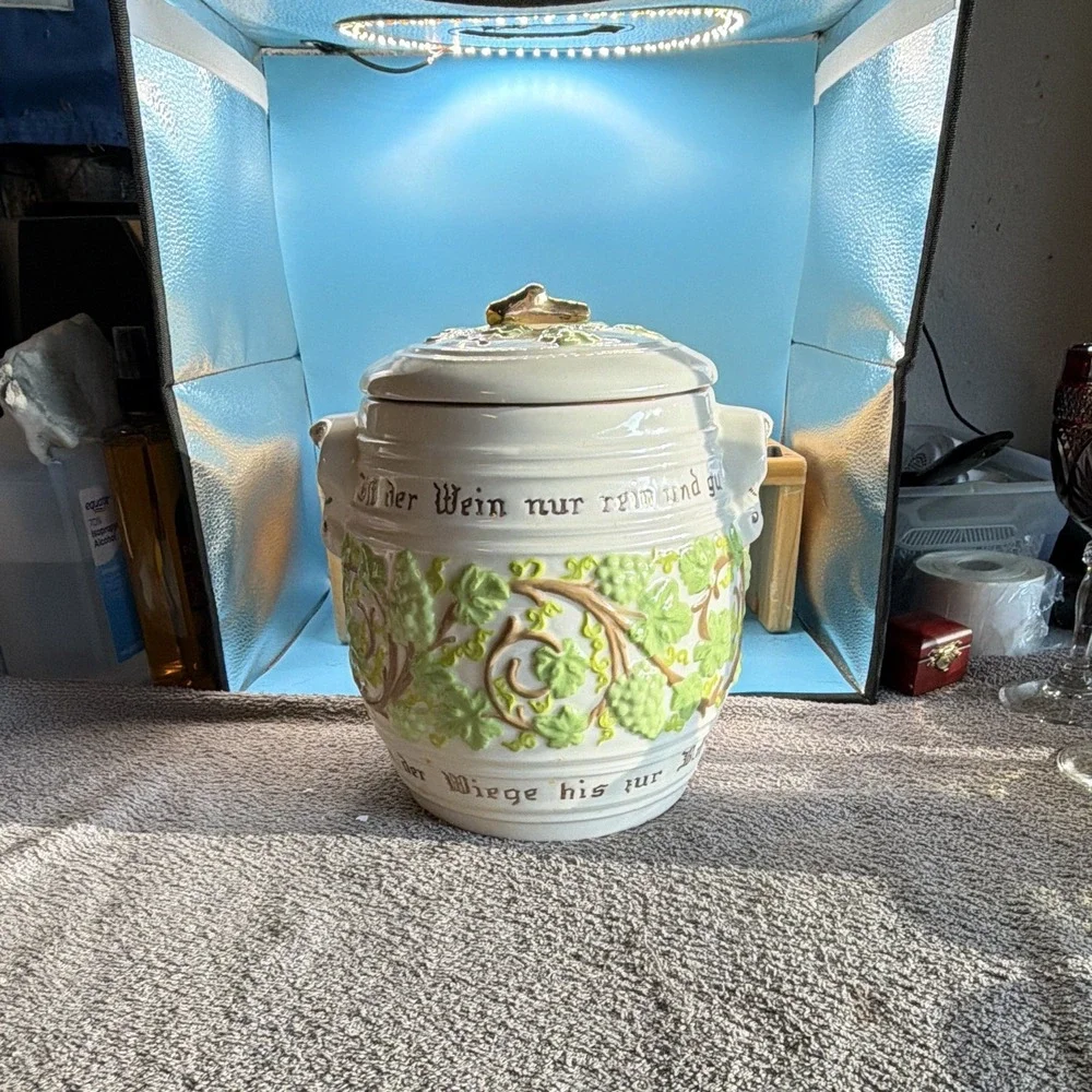 Vintage Cookie jar with German wording White/Green Glossy Ceramic Lid Grapevine